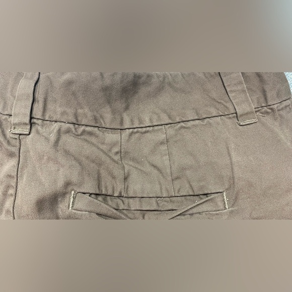 Ann Taylor Loft Brown Chino Shorts, Size 4, 100% Cotton, Mid-rise, Pockets - Picture 7 of 8